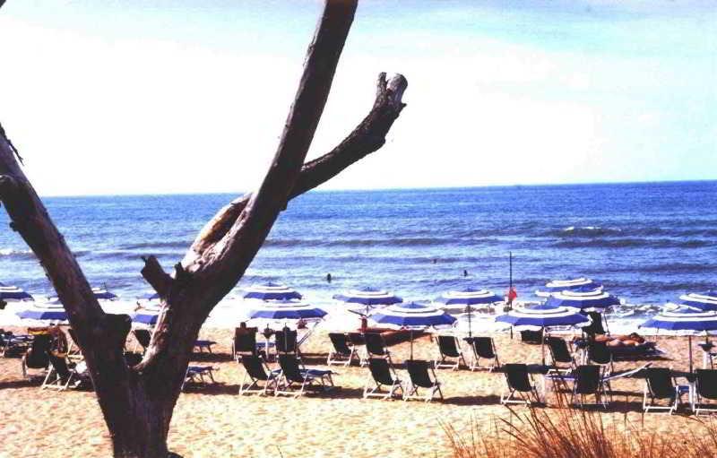 Hotel Della Baia Baia Domizia Dış mekan fotoğraf