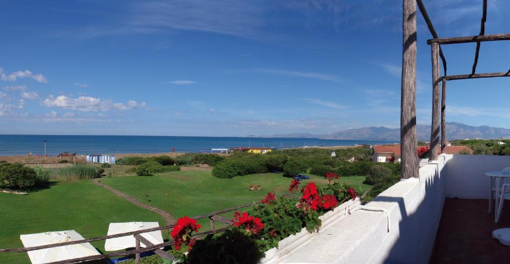 Hotel Della Baia Baia Domizia Dış mekan fotoğraf