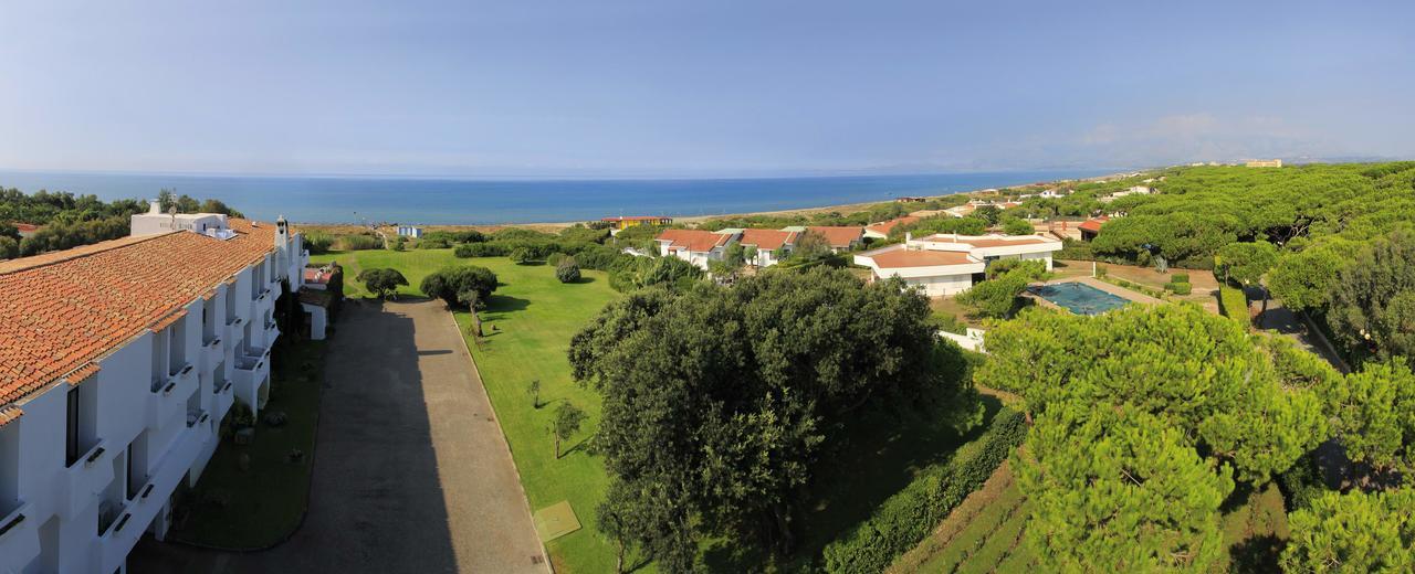Hotel Della Baia Baia Domizia Dış mekan fotoğraf