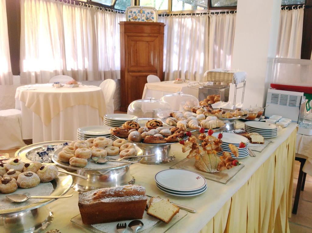 Hotel Della Baia Baia Domizia Dış mekan fotoğraf
