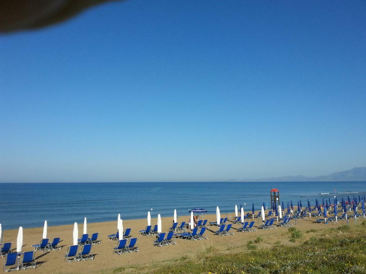 Hotel Della Baia Baia Domizia Dış mekan fotoğraf